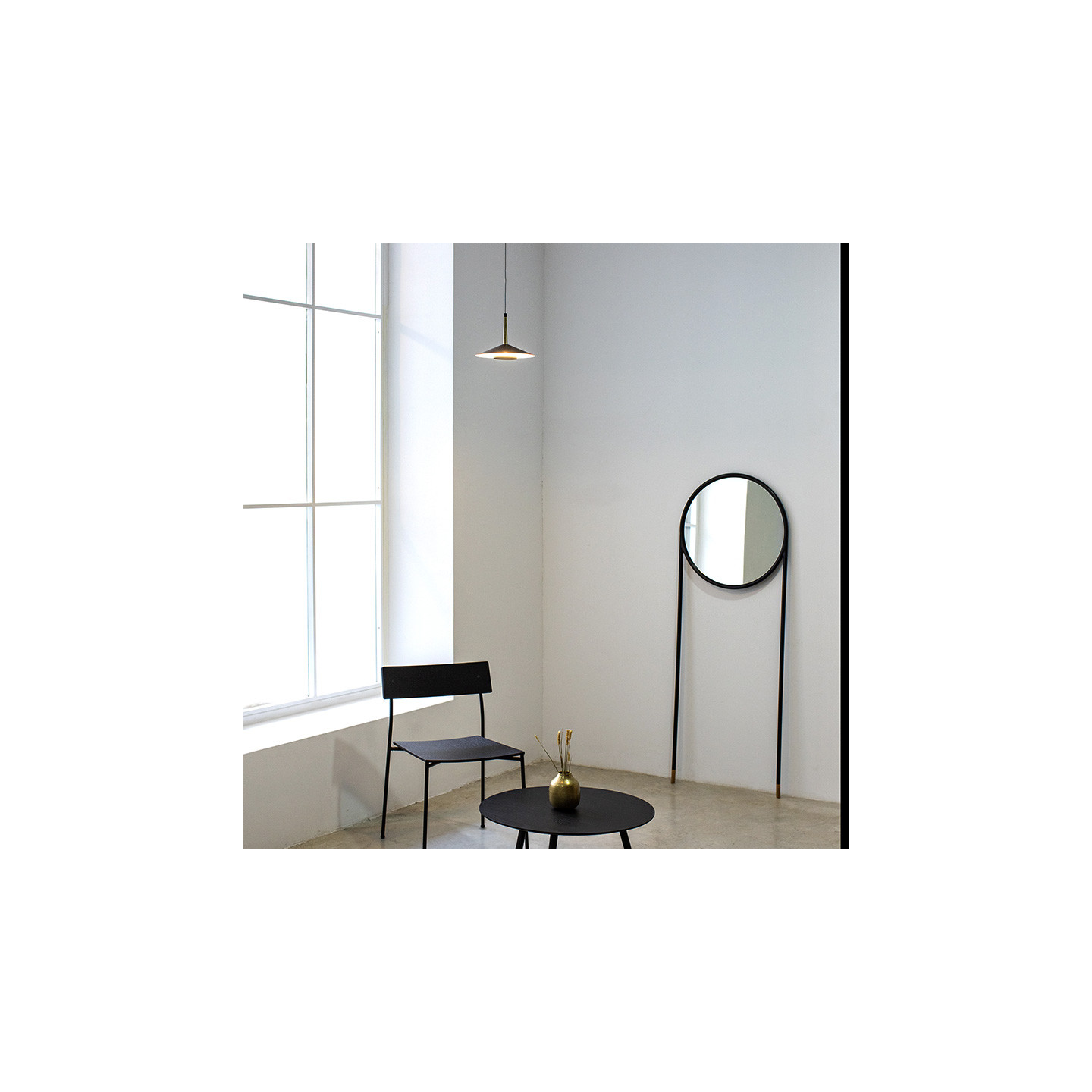 Petite suspension noire ORION Mantra illuminacion