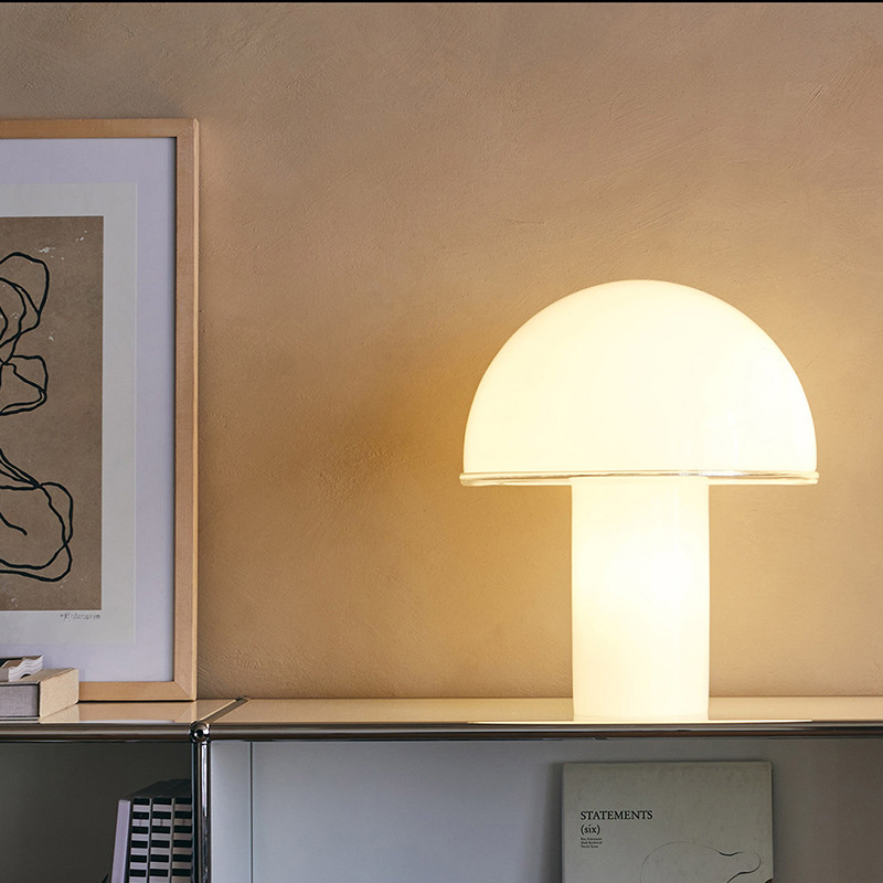 Lampe design à poser ONFALE, 3 tailles Artemide
