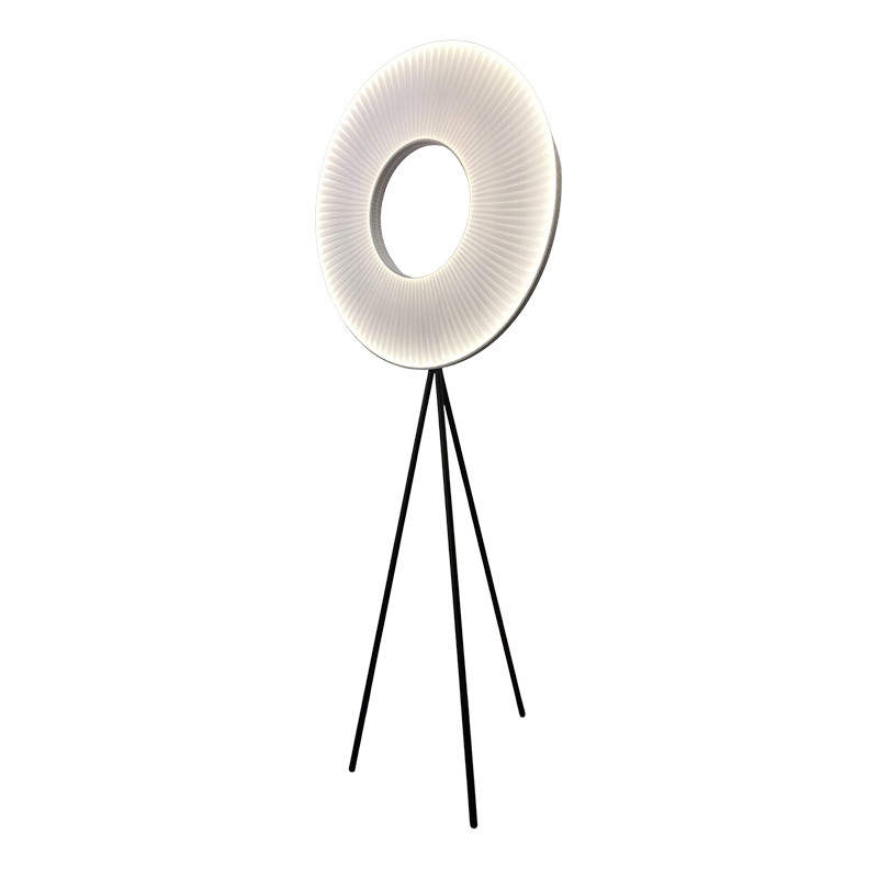 Lampadaire salon design IRIS FLOOR TRIPOD 80 Dix Heures Dix