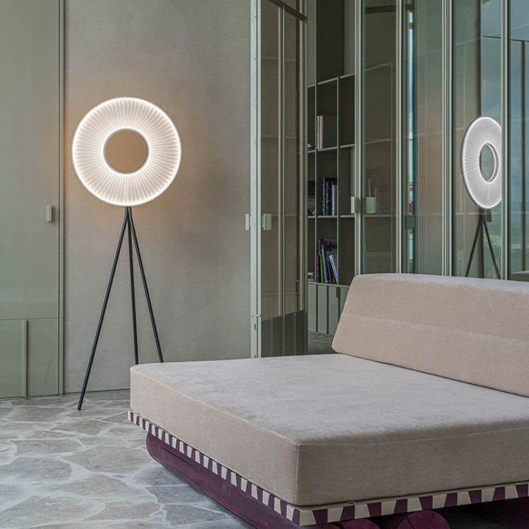 Lampadaire salon design IRIS FLOOR TRIPOD 80 Dix Heures Dix