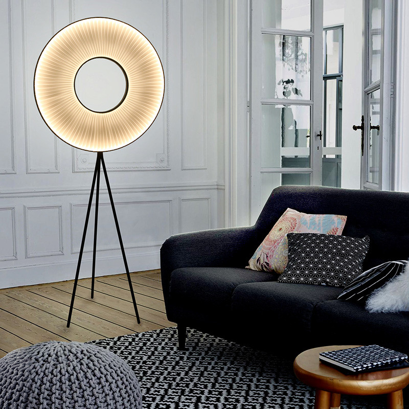 Lampadaire salon design IRIS FLOOR TRIPOD 80 Dix Heures Dix