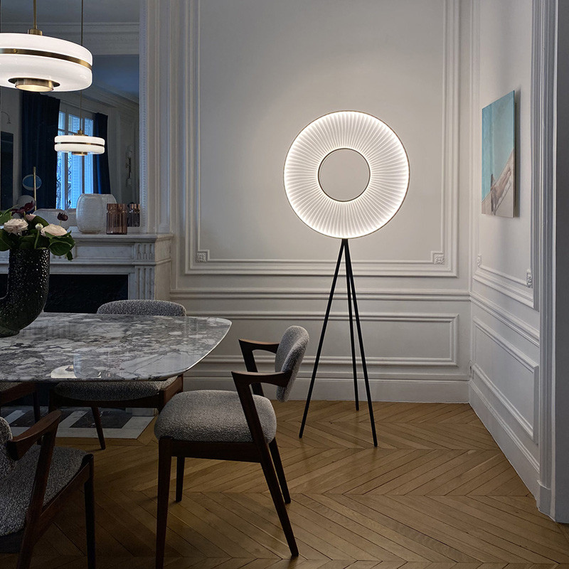 Lampadaire salon design IRIS FLOOR TRIPOD 80 Dix Heures Dix