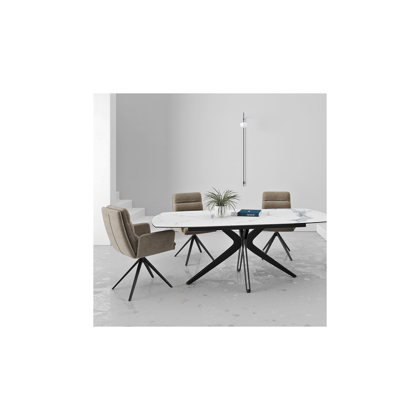 Chaise tournante HELSINKI, 7 coloris Akante