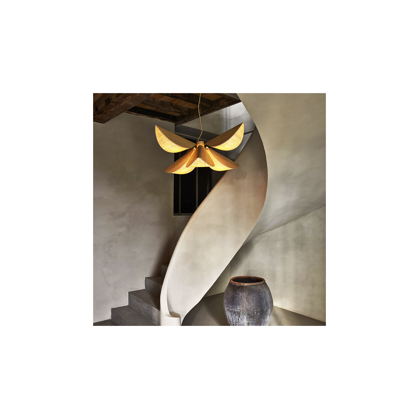 Suspension bois design LYS, taille M ou L, bois ou noir Forestier Paris