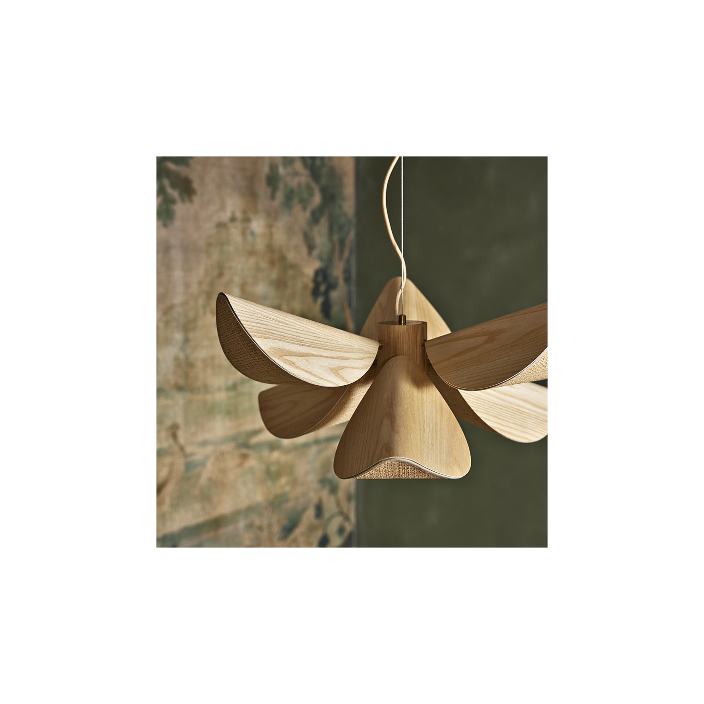Suspension bois design LYS, taille M ou L, bois ou noir Forestier Paris