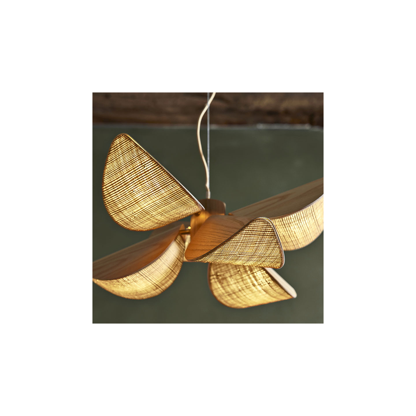 Suspension bois design LYS, taille M ou L, bois ou noir Forestier Paris