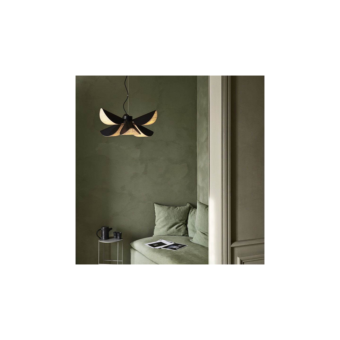 Suspension bois design LYS, taille M ou L, bois ou noir Forestier Paris
