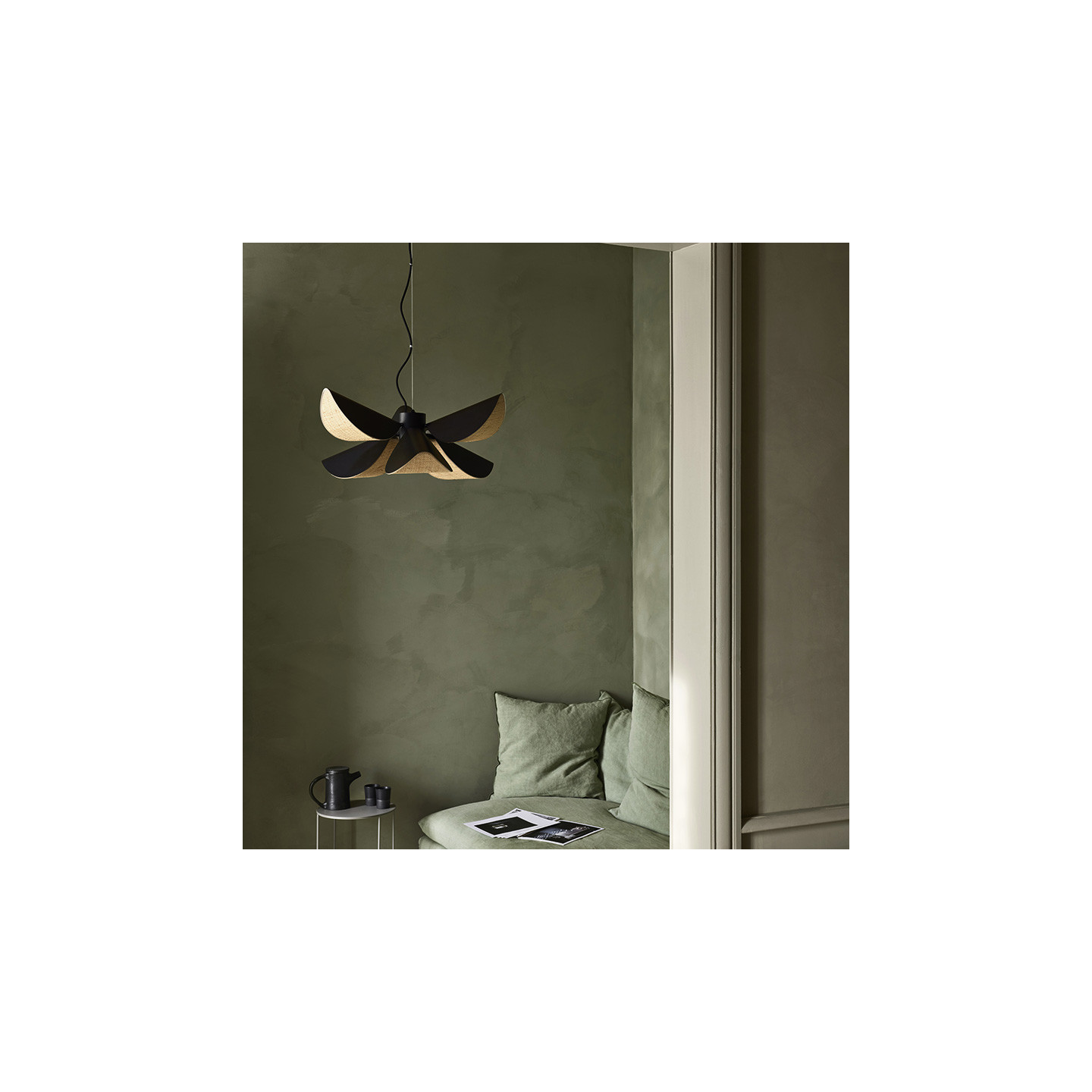 Suspension bois design LYS, taille M ou L, bois ou noir Forestier Paris