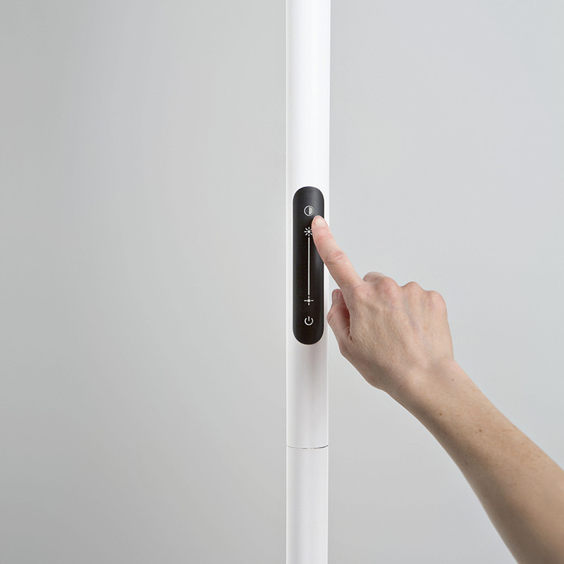 Lampadaire led sur pied TRATTO, 3 coloris Fabas Luce