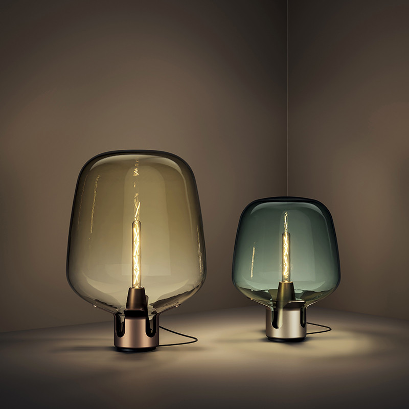 Lampe de table en verre soufflé FLAR, 2 tailles et 2 coloris Lodès