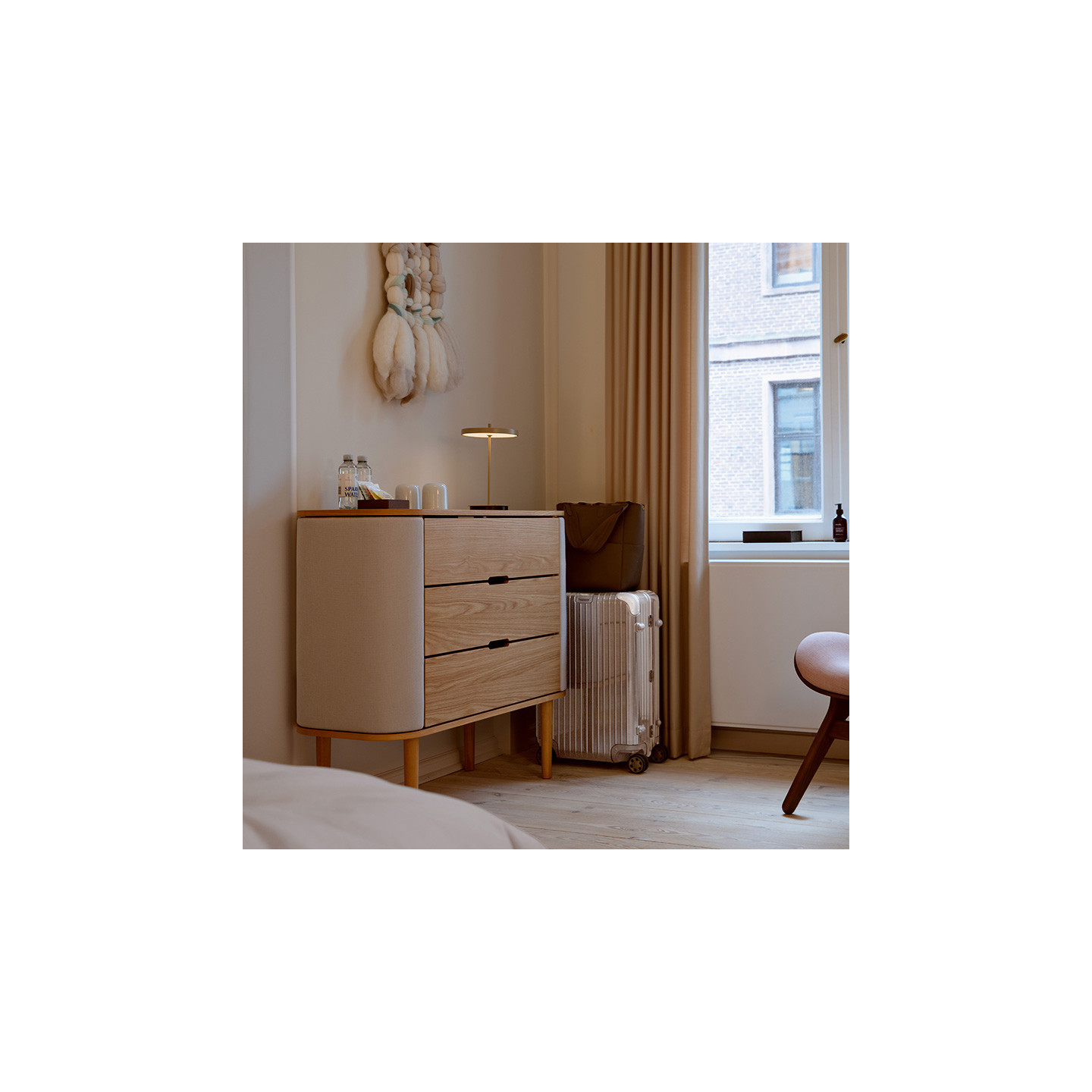 Commode style scandinave TREASURES CHENE, 5 finitions Umage