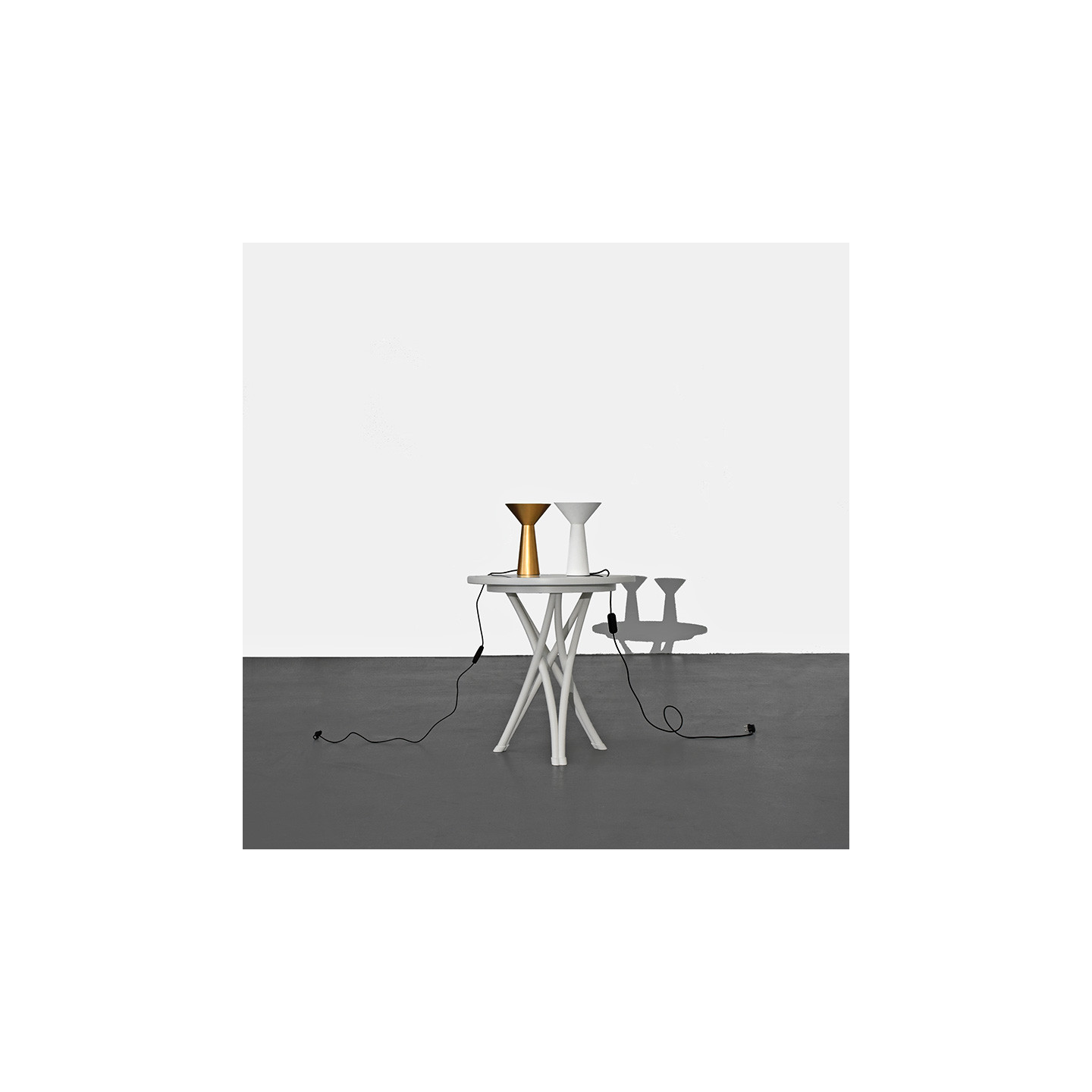 Lampe à poser design moderne LAMA LG, 5 coloris Icone