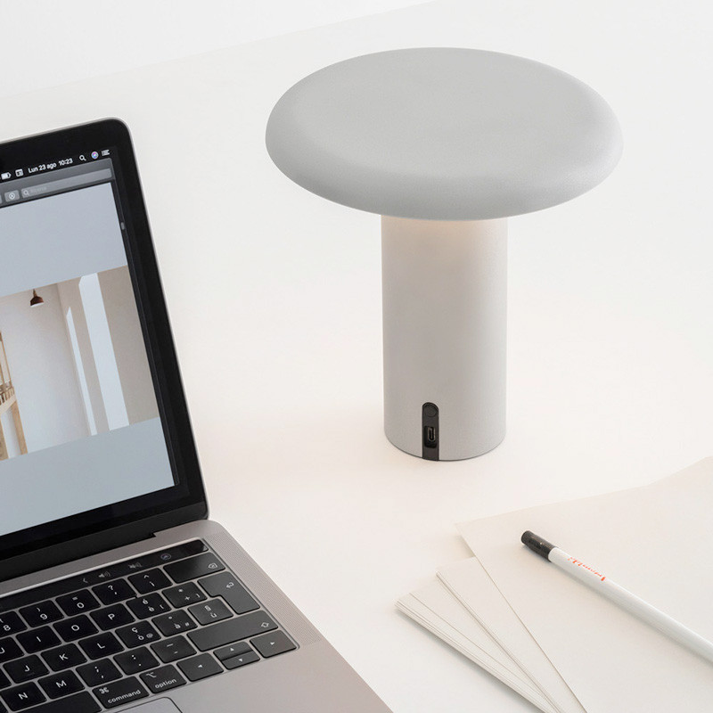 Lampe nomade rechargeable TAKKU, 6 coloris Artemide