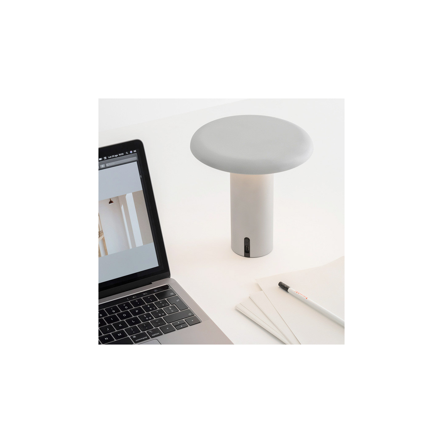 Lampe nomade rechargeable TAKKU, 6 coloris Artemide