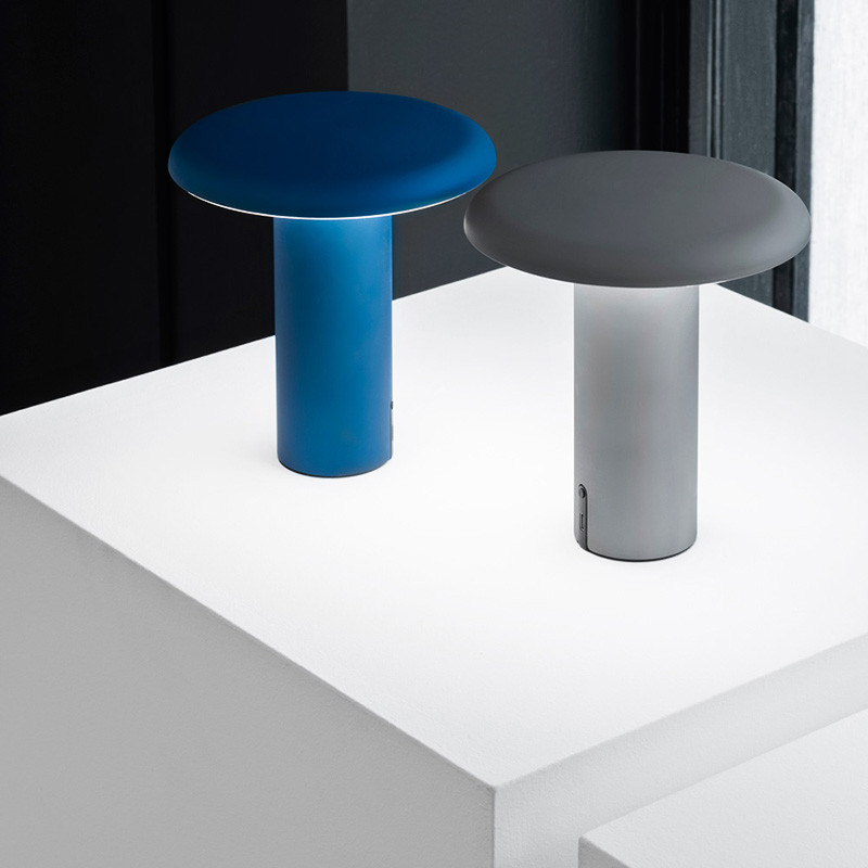 Lampe nomade rechargeable TAKKU, 6 coloris Artemide