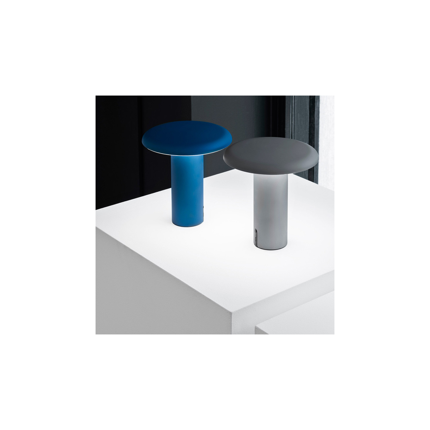 Lampe nomade rechargeable TAKKU, 6 coloris Artemide