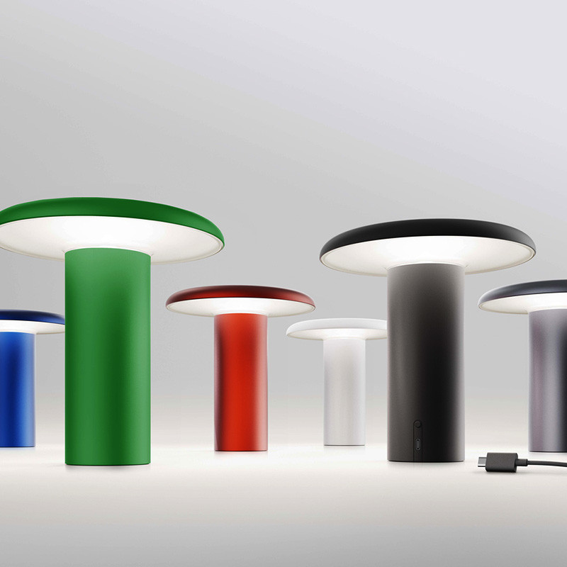 Lampe nomade rechargeable TAKKU, 6 coloris Artemide