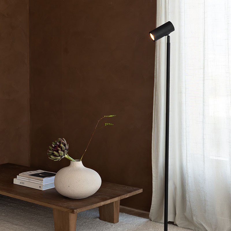 Lampadaire liseuse bois JAVA, naturel ou noir Good et Mojo
