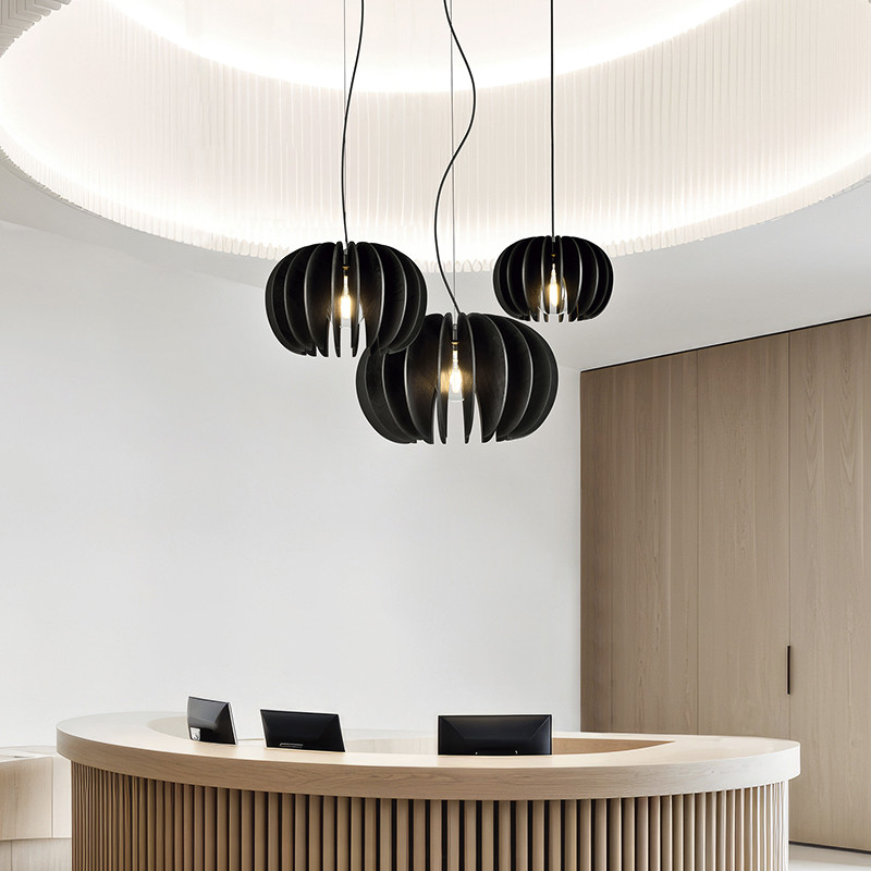 Suspension noire design ROSA DEL DESIERTO, 3 tailles