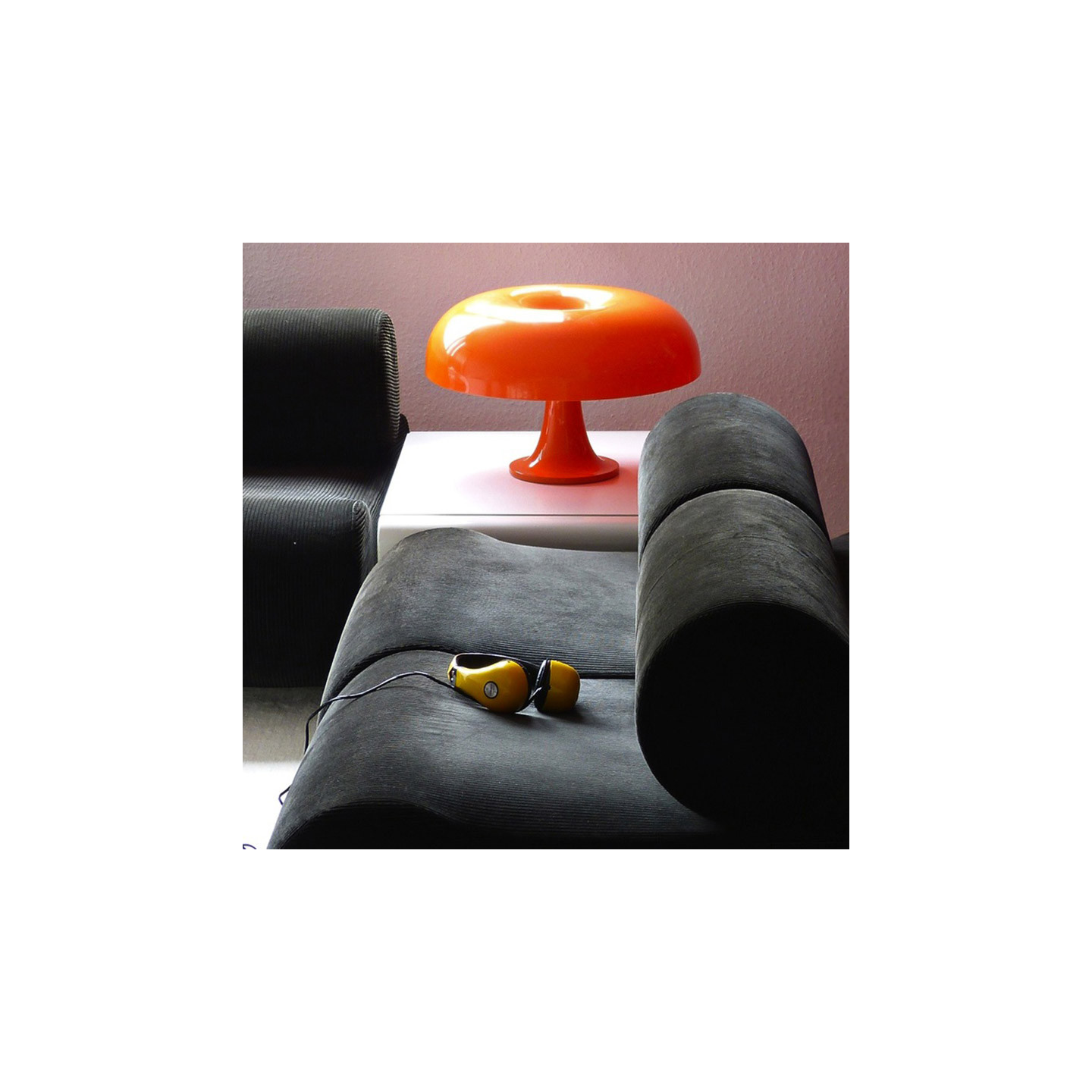 Lampe de table design NESSO, 2 coloris Artemide