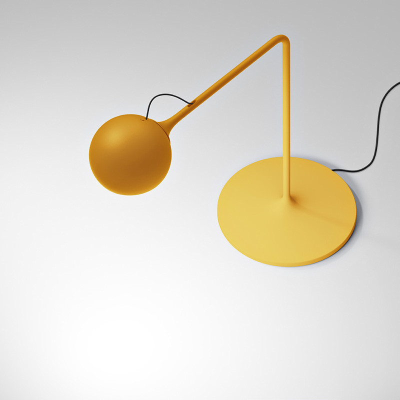 Lampe design de bureau IXA, 4 coloris Artemide