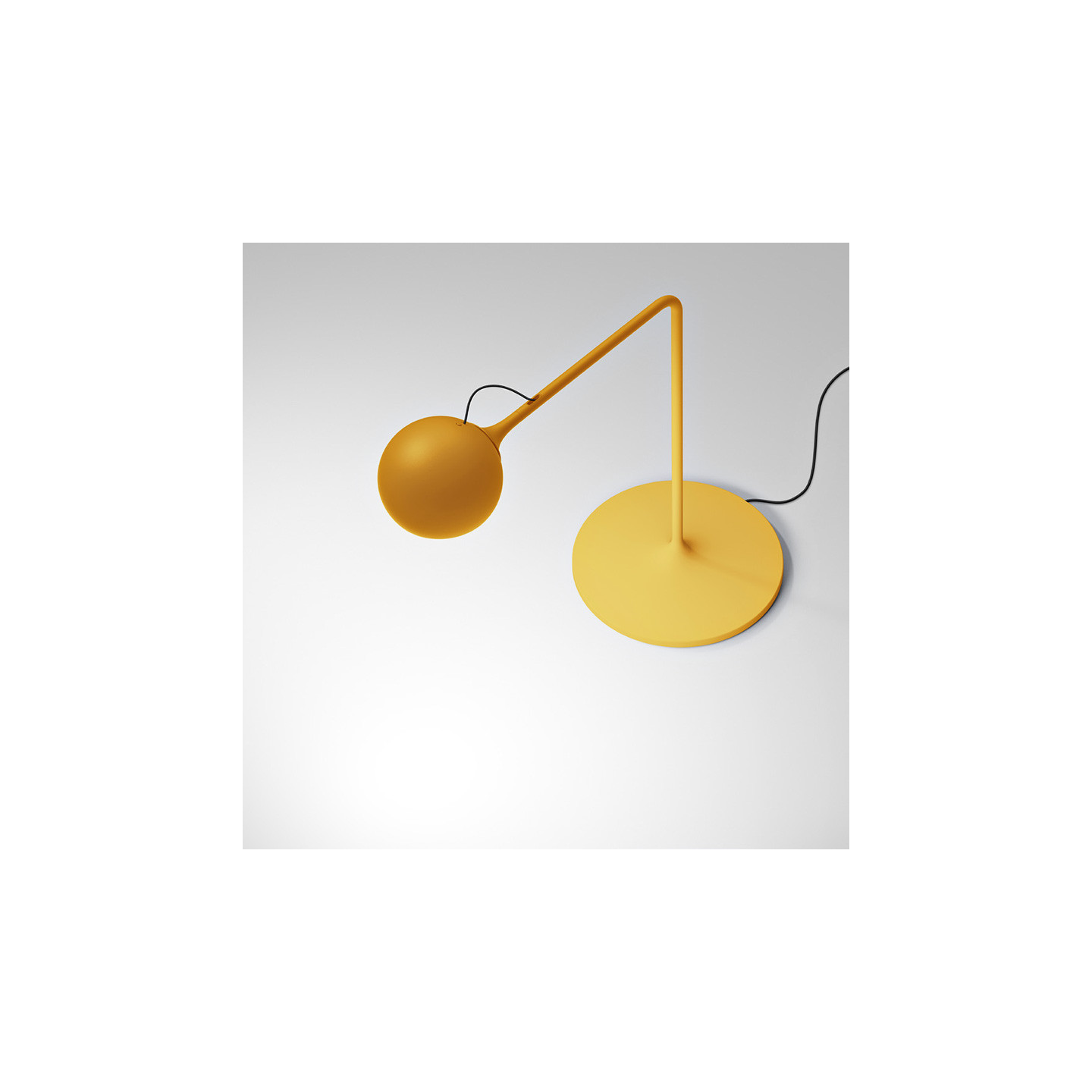 Lampe design de bureau IXA, 4 coloris Artemide