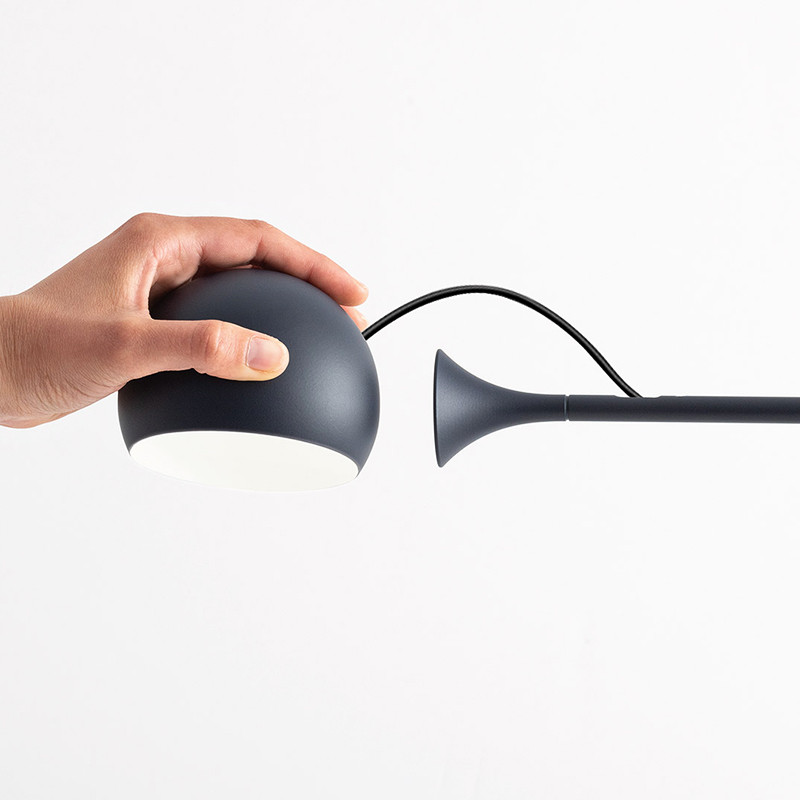 Lampe design de bureau IXA, 4 coloris Artemide