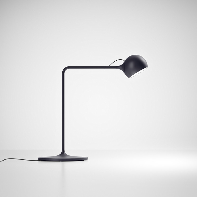Lampe design de bureau IXA, 4 coloris Artemide