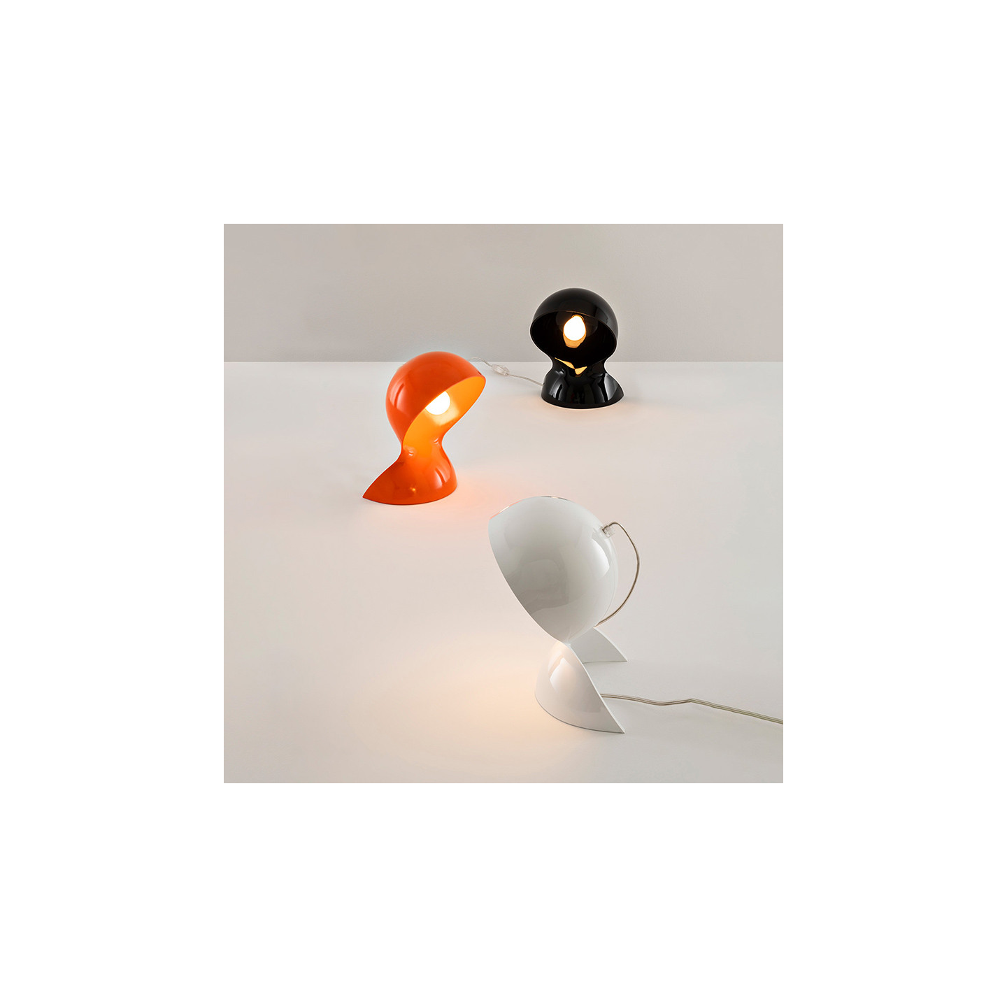 Petite lampe à poser DALU, 8 coloris Artemide