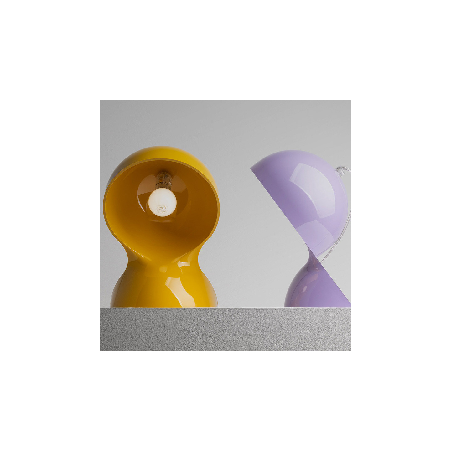 Petite lampe à poser DALU, 8 coloris Artemide