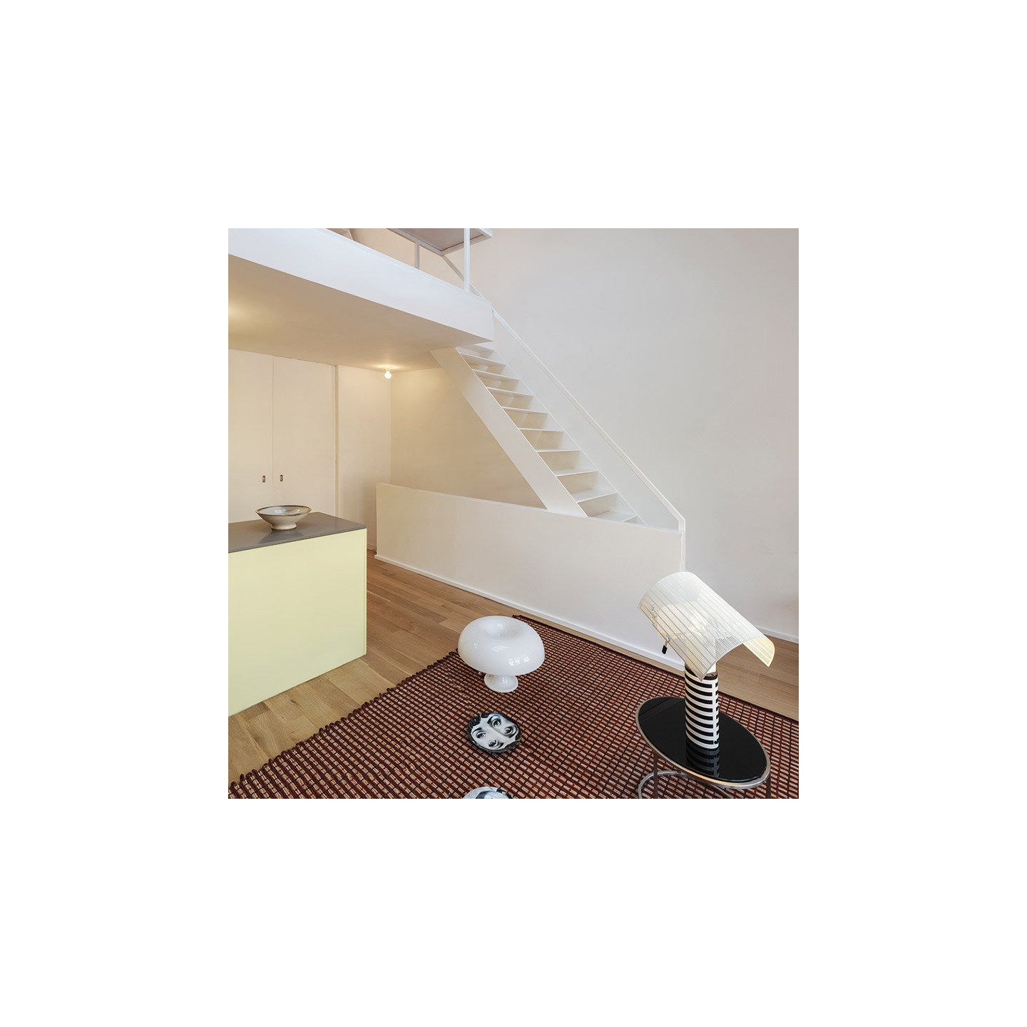 Lampe de table design NESSO, 2 coloris Artemide