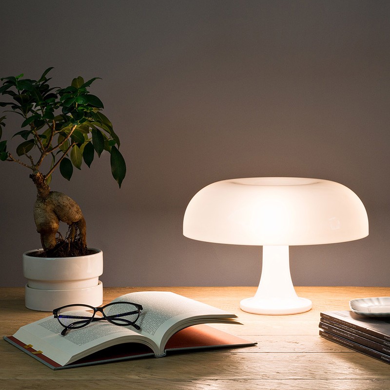 Lampe design champignon NESSINO, 9 coloris Artemide