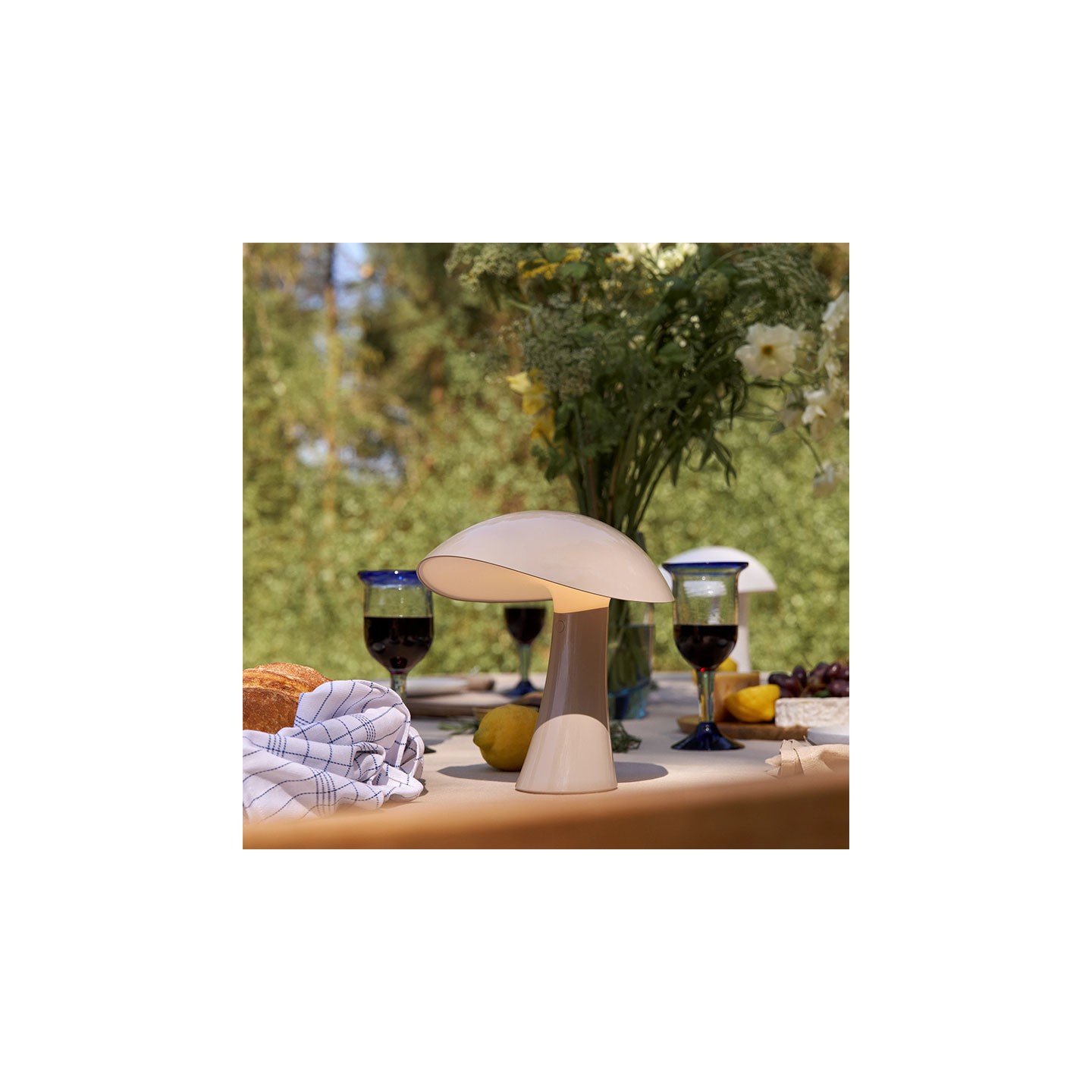 Lampe à poser sans fil rechargeable RUMEE, 3 coloris Louis Poulsen