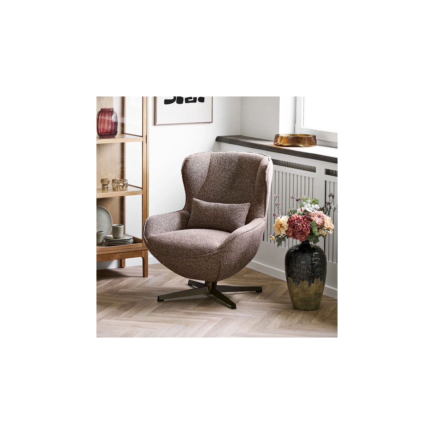 Fauteuil confortable pivotant BLENHEIM, tissu chiné marron et pied couleur bronze