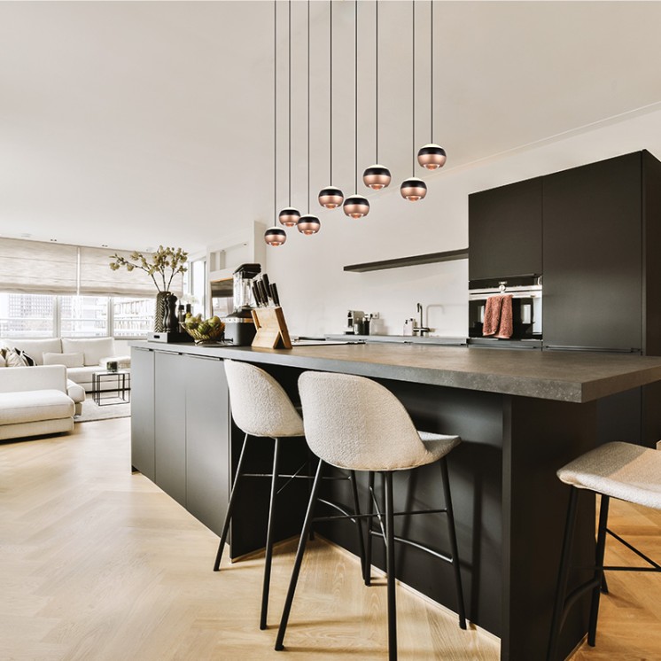 Suspension boule design ORBIT 8 LAMPES, finition nickel ou cuivre